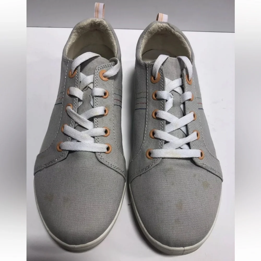 Vionic Women’s Beach Stinson, Grey Lace-Up Sneakers, Size 9.5M.